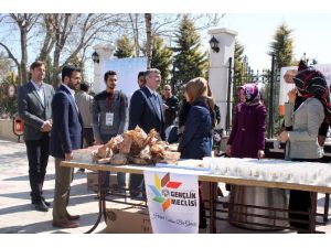 Gençler Ecdadın Fedakarlıklarını Unutmadı