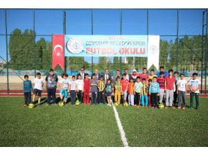 Beyşehir Belediyespor Futbol Okulu Açıldı