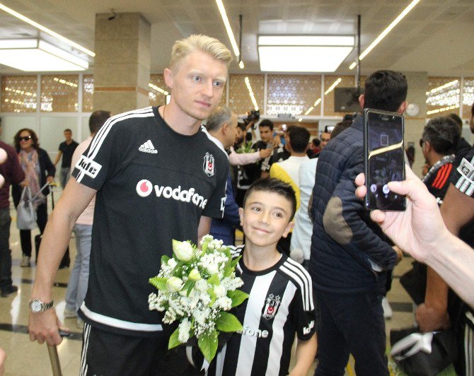 Şampiyon Beşiktaş Konya’ya Geldi