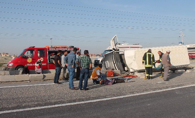 Minibüs İle Otomobil Çarpıştı: 1 Ölü, 5 Yaralı