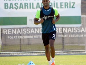 Atiker Konyaspor Dossa Junior İçin Her Teklife Açık