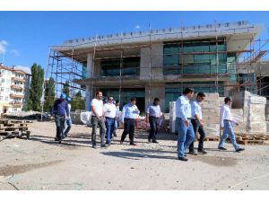 Milletvekili Serdengeçti Ve Başkan Yazgı Kadın Aktivite Merkezi İnşaatını Gezdi