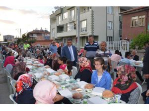 Ereğli’de Mahallelerde İftar Sofraları Sürüyor