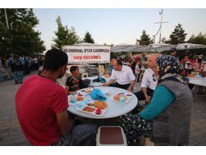 Başkan Özaltun, İftar Çadırında Vatandaşlarla Buluştu