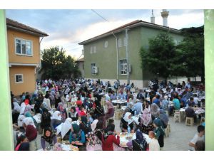 Akşehir’deki son mahalle iftarı Karahüyük Mahallesi’nde yapıldı