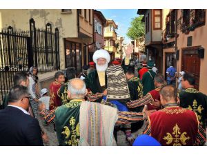 Akşehir gölünde su seviyesi azaldı, Nasreddin Hoca mayayı çaya çaldı