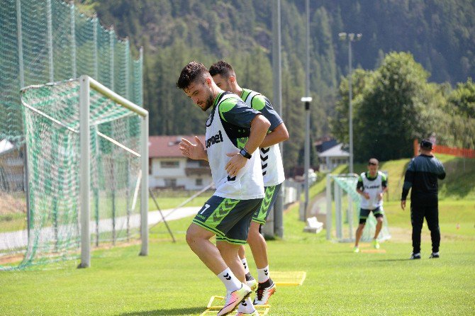 Atiker Konyaspor çalışmaların sürdürüyor