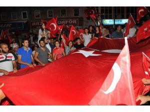 Akşehir’de demokrasi nöbeti