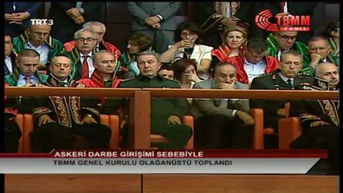 Org. Hulusi Akar'ın yanı başında bir Eskilli