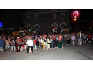 Beyşehir’de demokrasi nöbetleri sürüyor