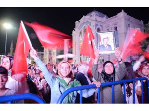 Aksaray yöneticileriyle demokrasi nöbetini sürdürüyor