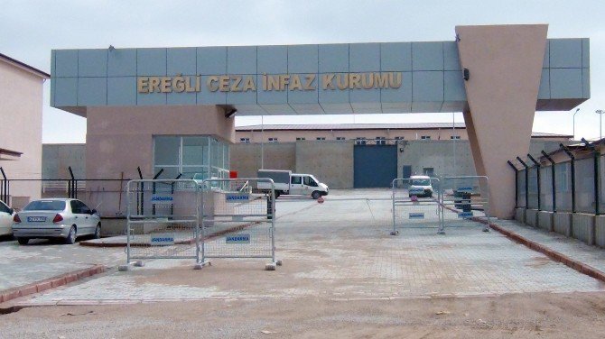 Ereğli’de 2 infaz koruma memuru tutuklandı