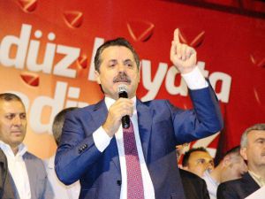 Bakan Çelik Konya’da demokrasi nöbetine katıldı