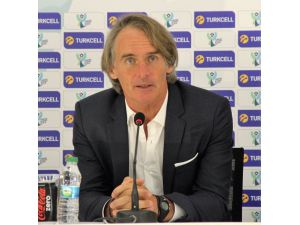 Riekerink: "Güzel bir kupa ile sezona başladık"