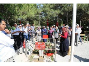 Ereğli Belediyesi Şehit Ömer Halisdemir’in kabrine otobüs kaldırdı