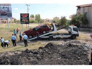 Aksaray’da minibüsle otomobil çarpıştı: 1 yaralı