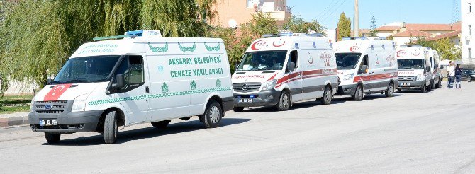 Hayat kurtarmak isterken kazada can veren sağlıkçı memleketine uğurlandı