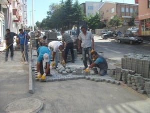 Beyşehir’de dış mahallelere 2,5 milyon adet kilitli parke döşendi