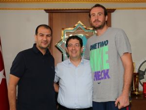 Dev adam Aksaray Belediyespor'da