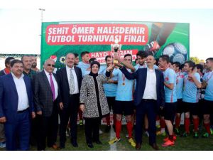 Şehit Ömer Halisdemir futbol turnuvası sona  erdi