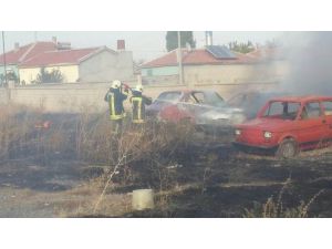 Otoparkta çıkan yangında 7 araç zarar gördü