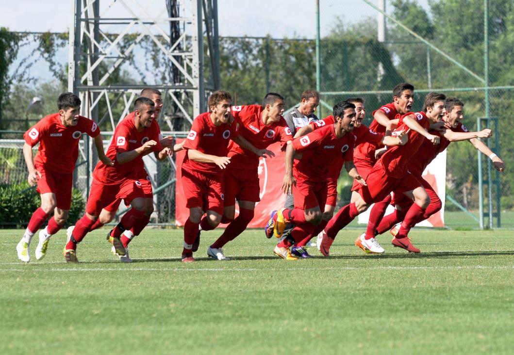 Tuğrul atıyor Gençlerbirliği şampiyonluğa koşuyor!