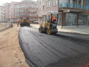 Beyşehir’in merkez mahallelerinde sıcak asfalt dönemi