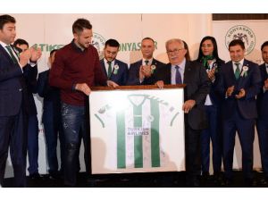 Konyaspor formasının geliri Şehit Aileleri Derneği’ne bağışlanacak