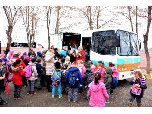 Aksaray Belediyesi mobil çorba aracı ile ücretsiz çorba dağıtıyor