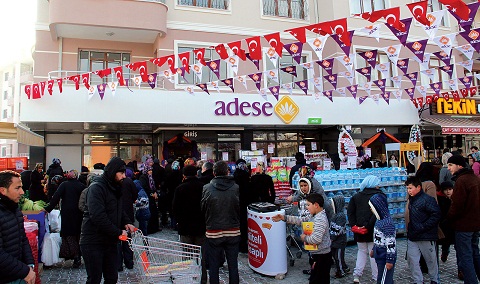 Adese Sedirler Mağazasını açtı