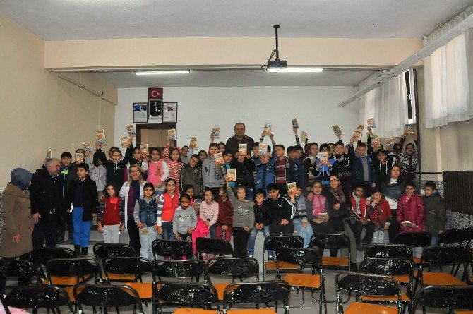 Akşehir’de yazar-öğrenci buluşması