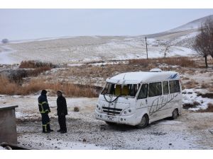 Aksaray’da öğrenci servisi devrildi: 5 yaralı