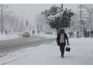 Konya’da kar yeniden etkisini artırdı