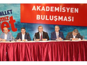 AK Parti Genel Başkan Yardımcısı Aktay referandum çalışmalarını sürdürüyor