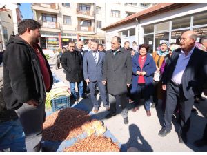 Başkan Özaltun, pazarcı esnafıyla buluştu