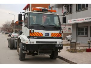 Selçuklu’dan Kızılay’a mobil kan bağış aracı desteği