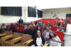 Velilere çocuklarda özgüven semineri