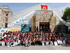 Aksaray’daki 1. Kitap Günlerine öğrencilerden yoğun ilgi