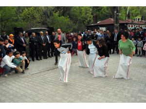 Akşehir Belediyesi geleneksel hıdrellez etkinliği yoğun ilgi gördü