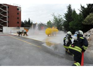 İtfaiyeciler mesleki yeterliliklerini tatbik etti