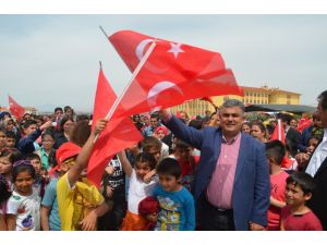 Başkan Özgüven, eğitime desteklerini sürdürüyor