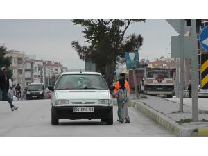 Kulu’da Suriyeli çocuklar tehlikeli şekilde dileniyor