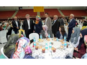 Başkan Akyürek, muhtarlarla iftarda buluştu