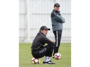 Aykut Kocaman Konyaspor’a veda etti