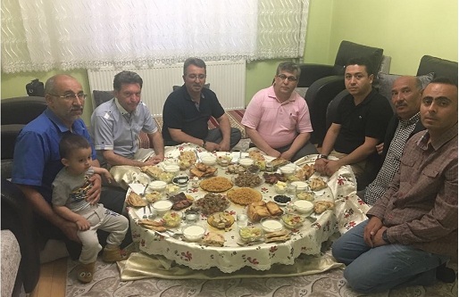 Başkan Hançerli Güdendede ailesinin iftar konuğu oldu