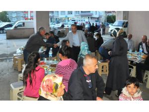 Başkan Akkaya’dan belediye personeline iftar yemeği