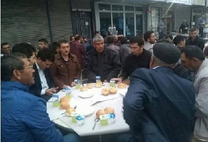 Kesmez Ailesi'nrden iftar programı