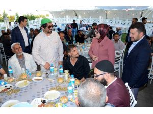 Başkan Toru gönül dostlarıyla iftar açtı