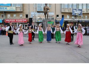 Akşehir Nasreddin Şenliklerinde yerli ve yabancı dans grupları danslarını sergiledi