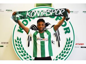 Konyaspor’un yeni transferi Ezekiel, imza attı